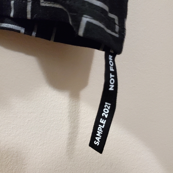 Reflective Allover Text Print Tee - Men's Size S - Sample Piece (NWT) - Picture 8 of 9